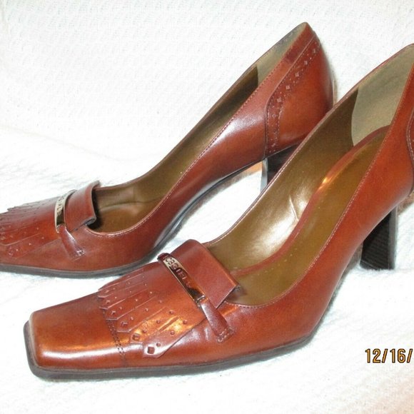 BDB GIRLS LEATHER SQUARE TOE HEELS - Picture 2 of 5